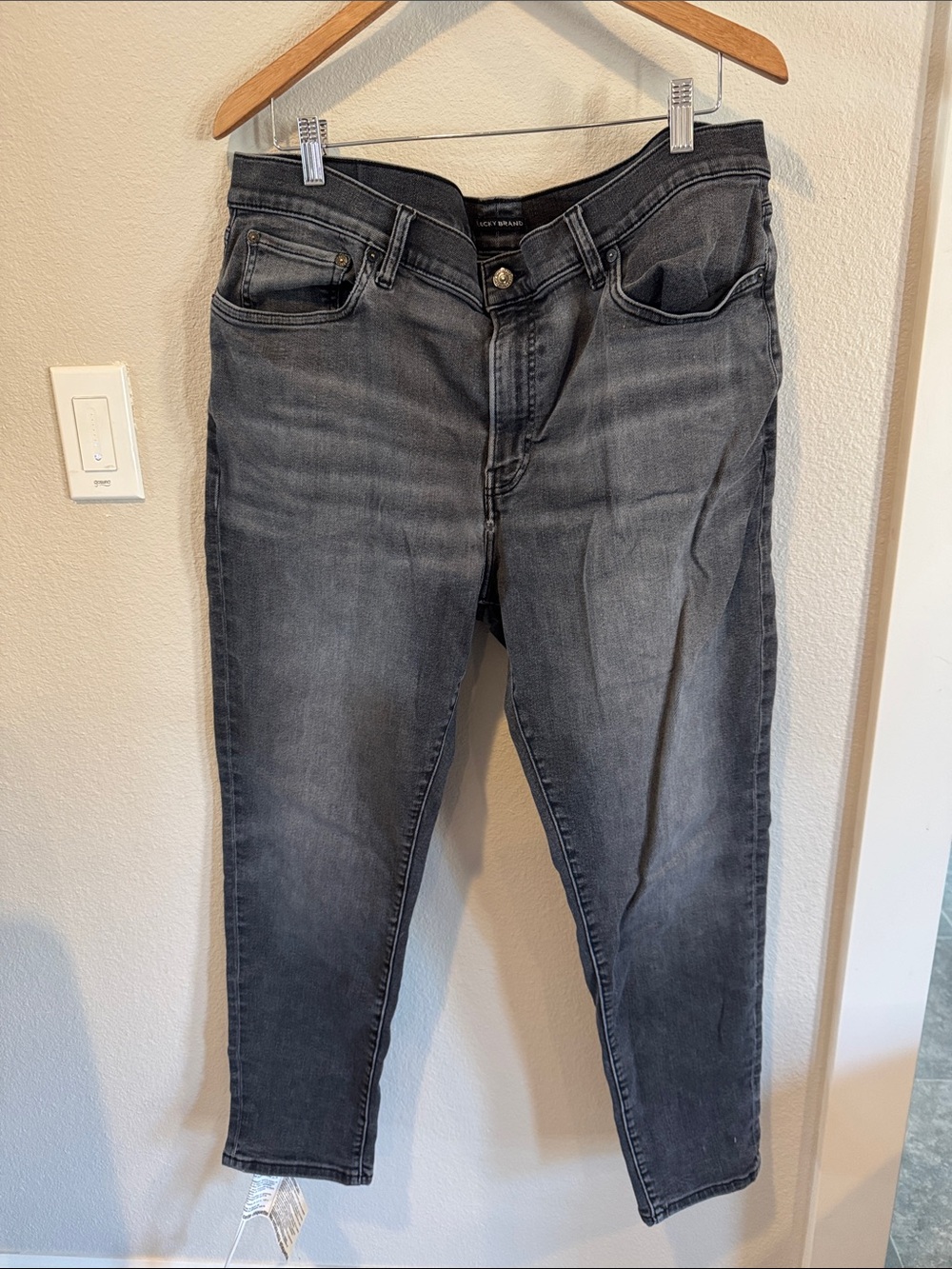 Lucky Brand Washed Gray Men’s Slim Straight Jeans